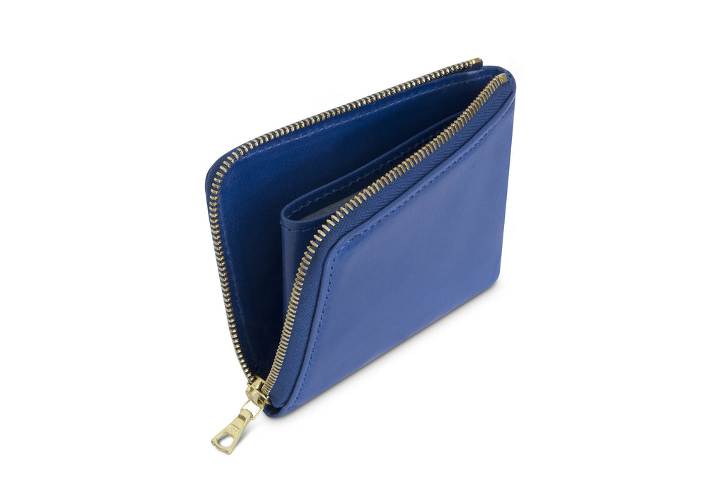 Leather wallet colour blue made from vegetable tanned leather with Riri zipper by LWA Studio.