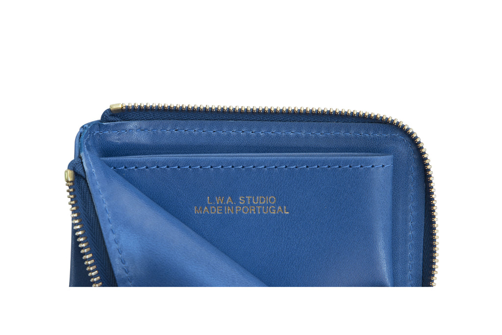 Leather wallet colour blue made from vegetable tanned leather with Riri zipper by LWA Studio.